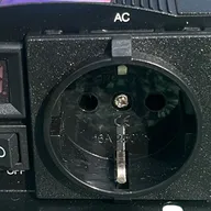 Stopcontact 230 V uitgang